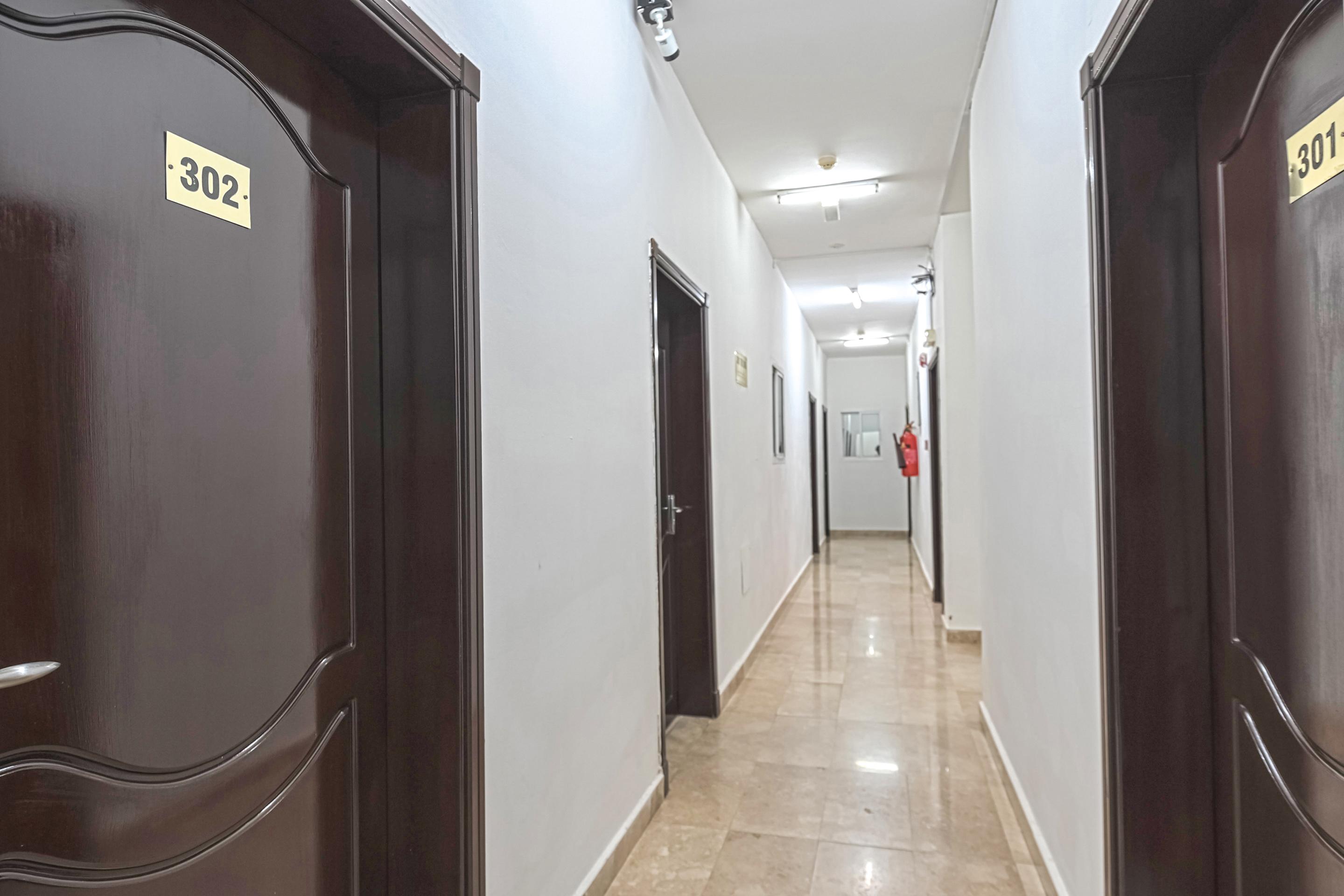 โอโย 117 มาเจสติก โฮเต็ล Hotel Wadi Kabir ภายนอก รูปภาพ