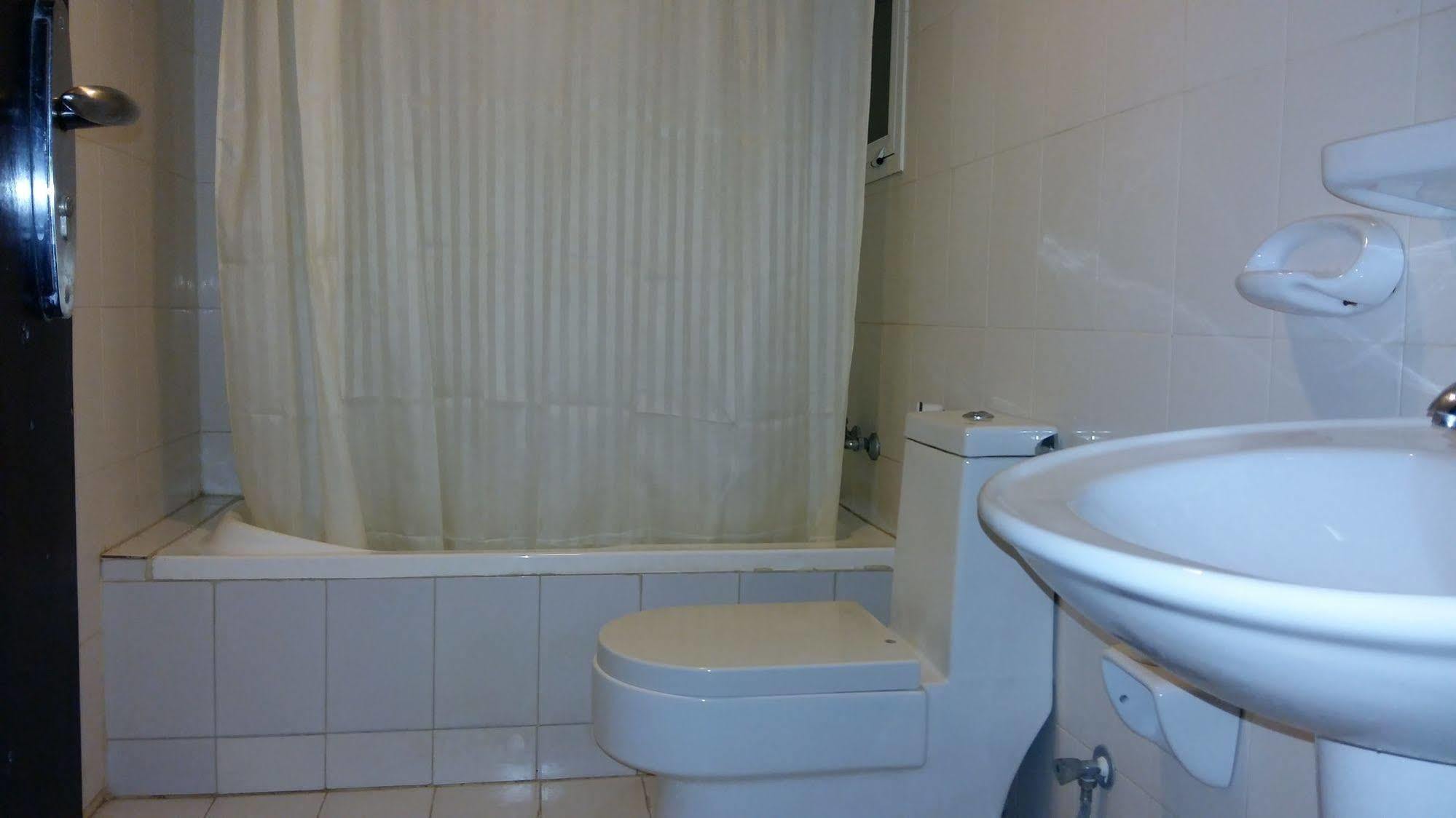 โอโย 117 มาเจสติก โฮเต็ล Hotel Wadi Kabir ภายนอก รูปภาพ