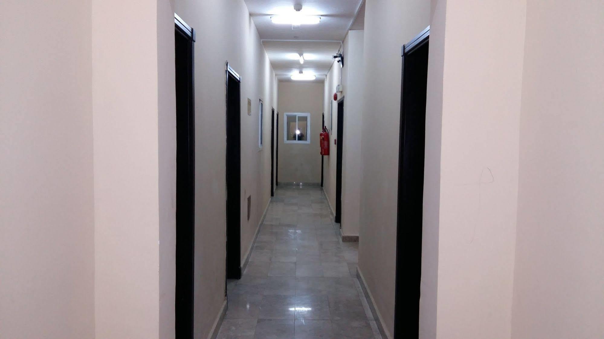 โอโย 117 มาเจสติก โฮเต็ล Hotel Wadi Kabir ภายนอก รูปภาพ