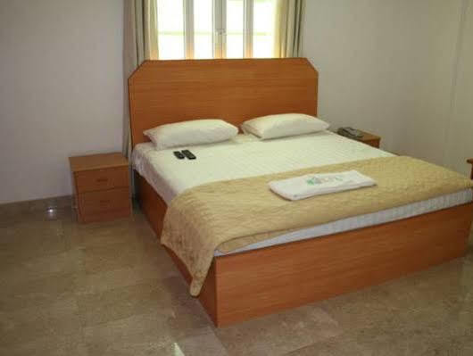 โอโย 117 มาเจสติก โฮเต็ล Hotel Wadi Kabir ภายนอก รูปภาพ