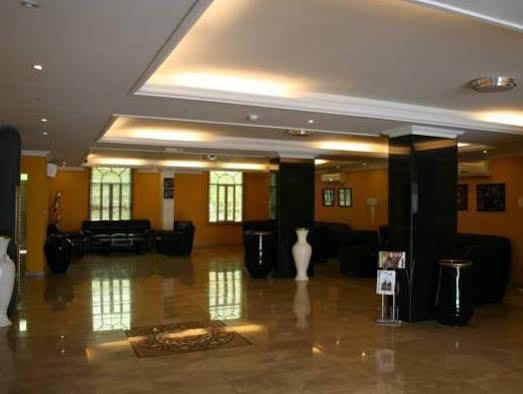 โอโย 117 มาเจสติก โฮเต็ล Hotel Wadi Kabir ภายนอก รูปภาพ